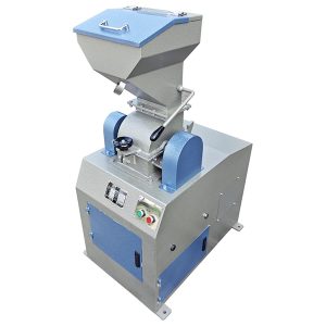 zatesnjen kladivni drobilnik